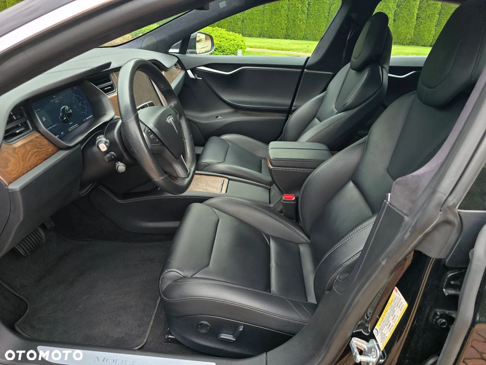 Tesla Model S - 13