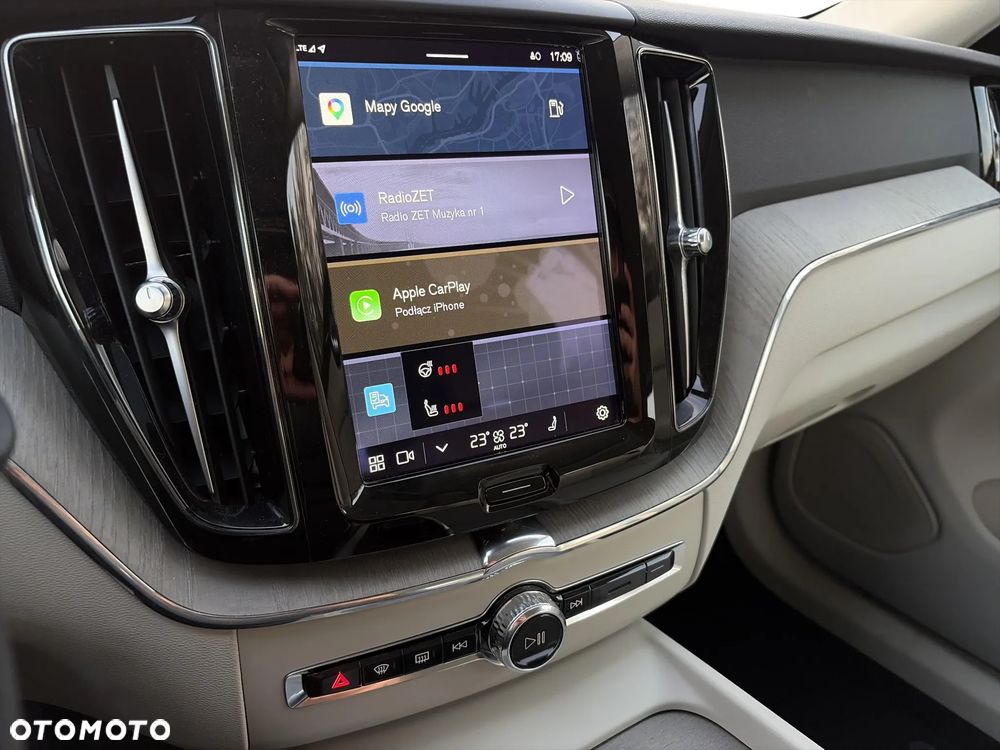 Volvo XC 60 B4 D Plus Bright - 26