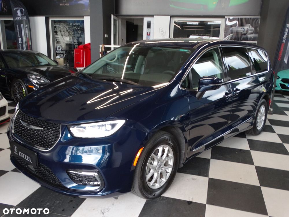 Chrysler Pacifica - 3