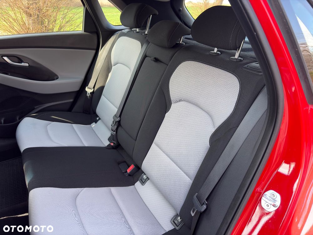 Hyundai i30 1.6 CRDi Premium DCT - 24