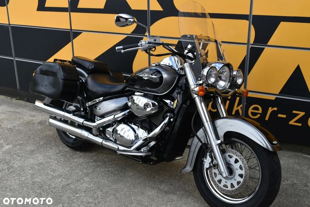 Suzuki Intruder - 1