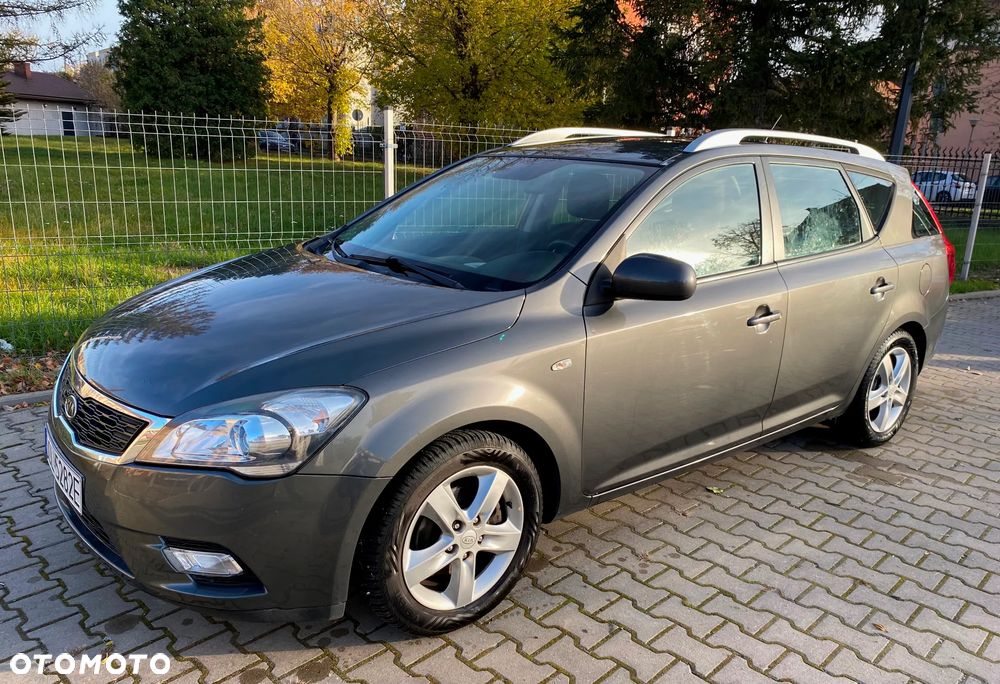 Kia Ceed 1.4 CVVT Attract - 1