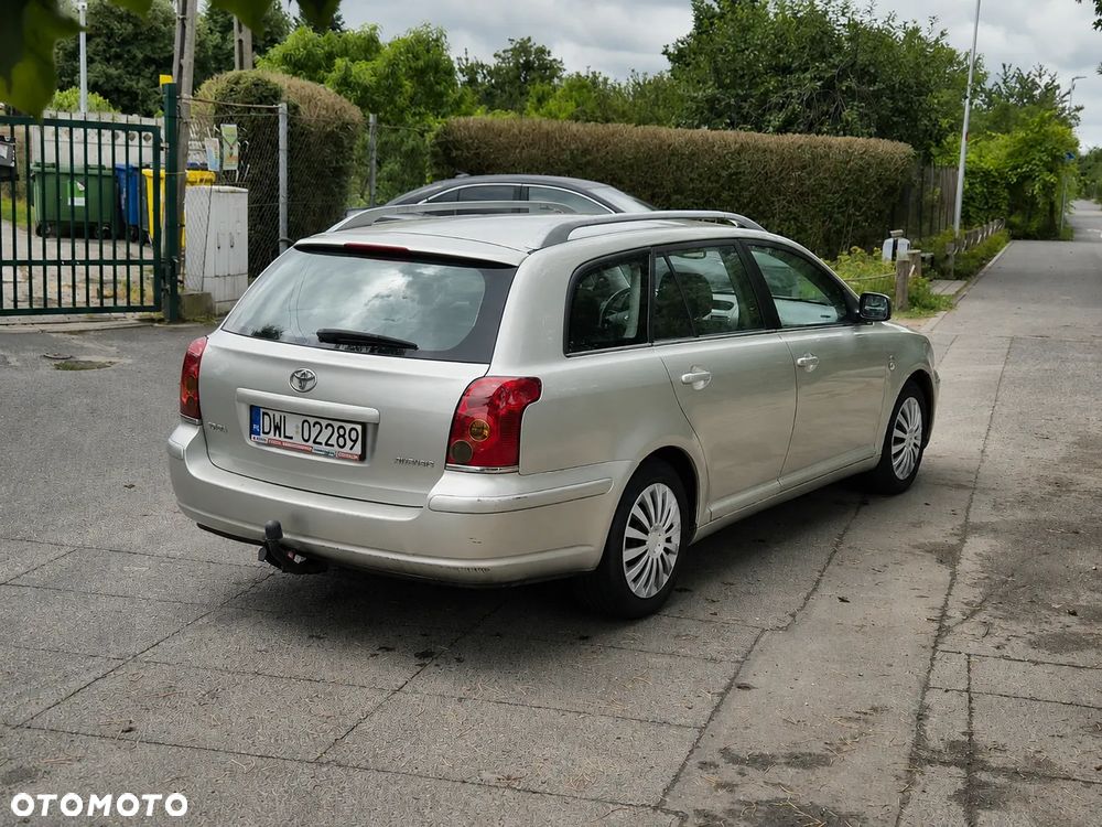 Toyota Avensis 2.0 D-4D Prestige - 3