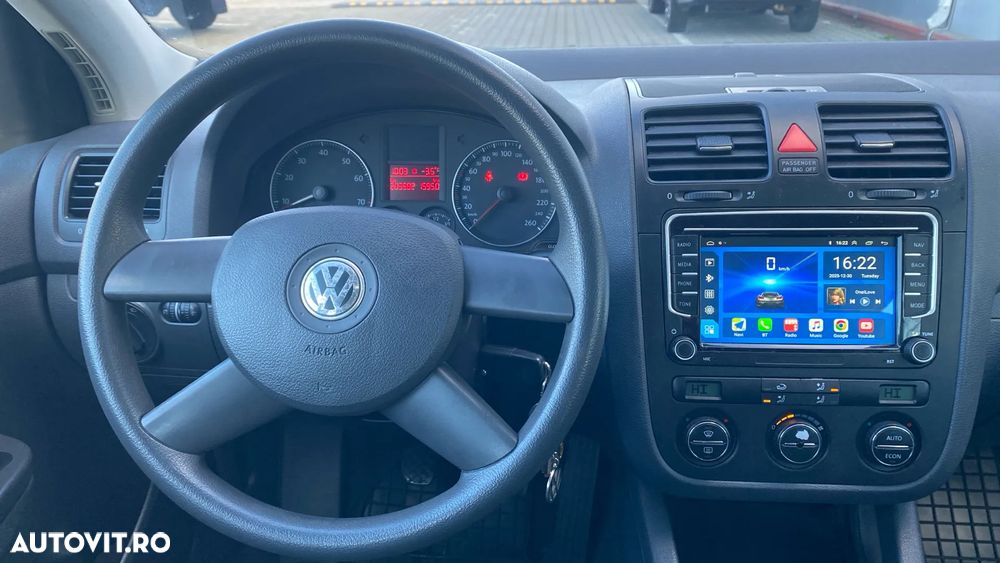 Volkswagen Golf - 9