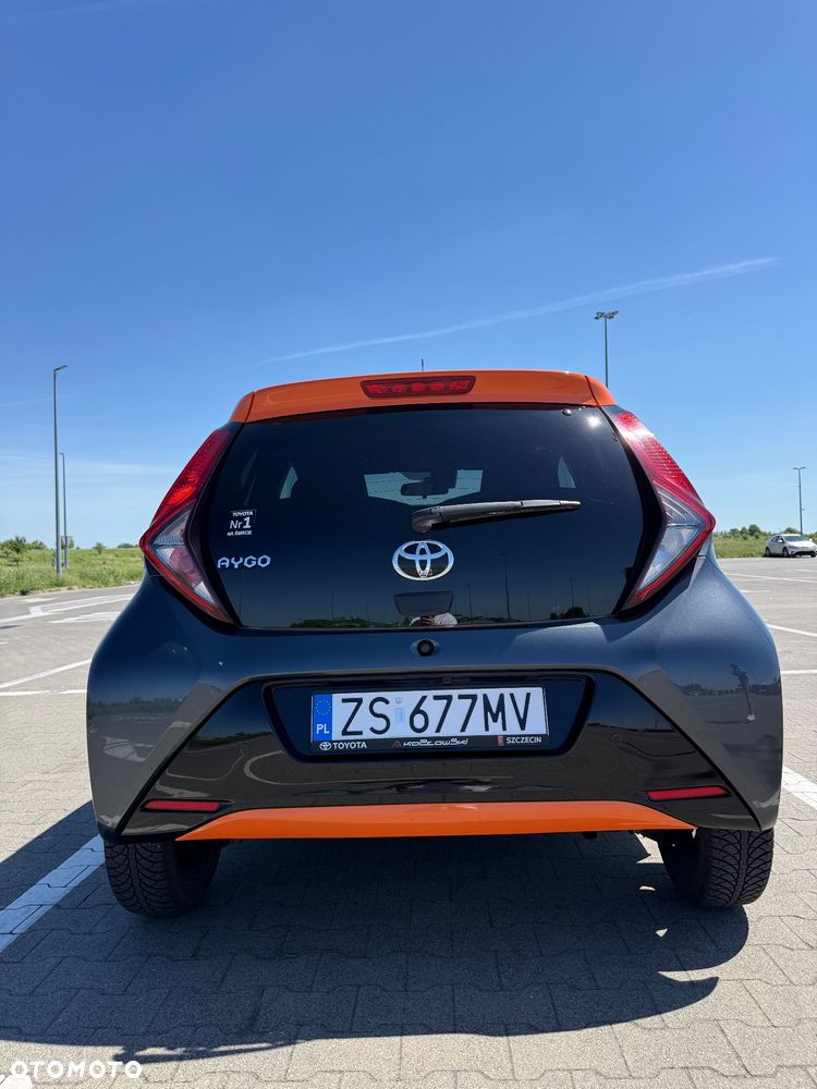 Toyota Aygo x.shift x-play connect - 6