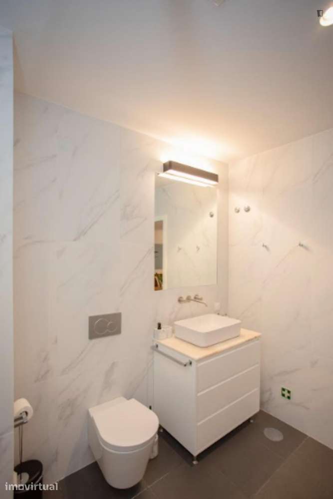 Apartamento com 2 quartos - localizado em Santa Marinha Porto - Grande imagem: 3/22