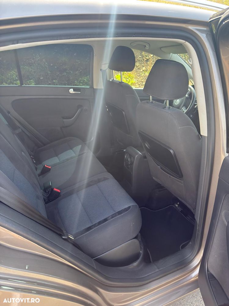 Volkswagen Golf Plus 1.6 TDI DPF Comfortline DSG - 4