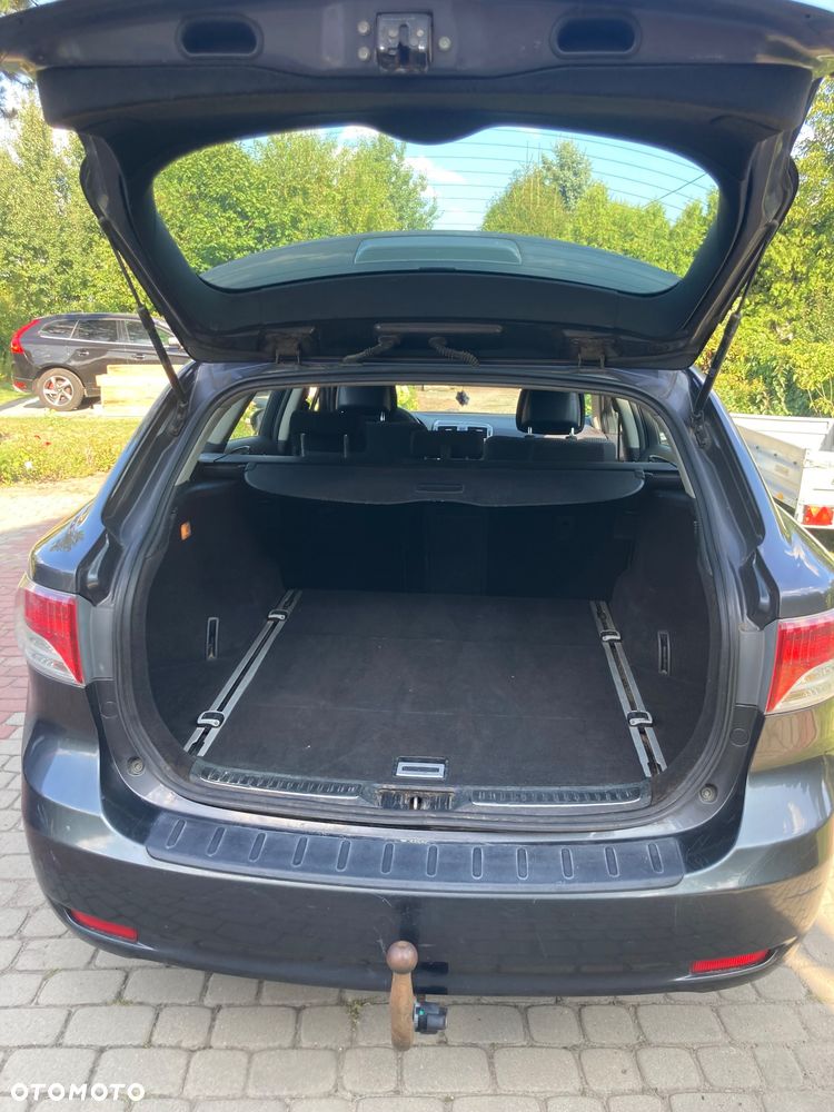 Toyota Avensis - 5