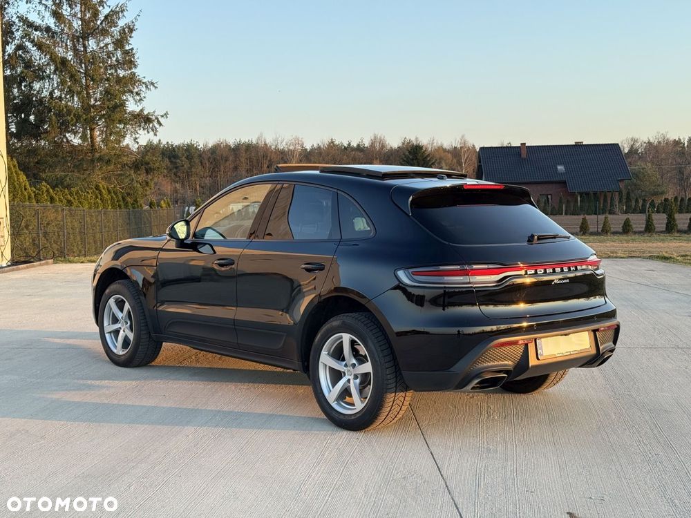 Porsche Macan Standard - 2