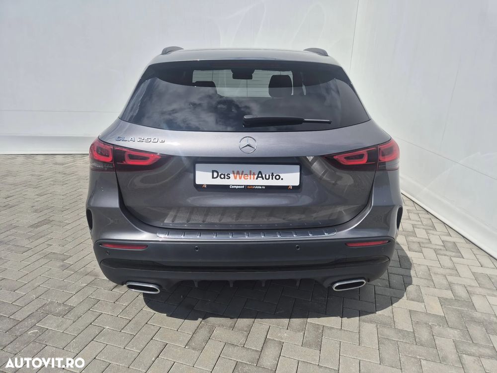 Mercedes-Benz GLA 250 e - 4