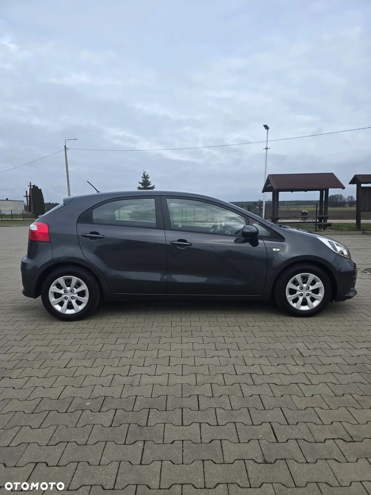 Kia Rio 1.2 Dream Team Edition - 7