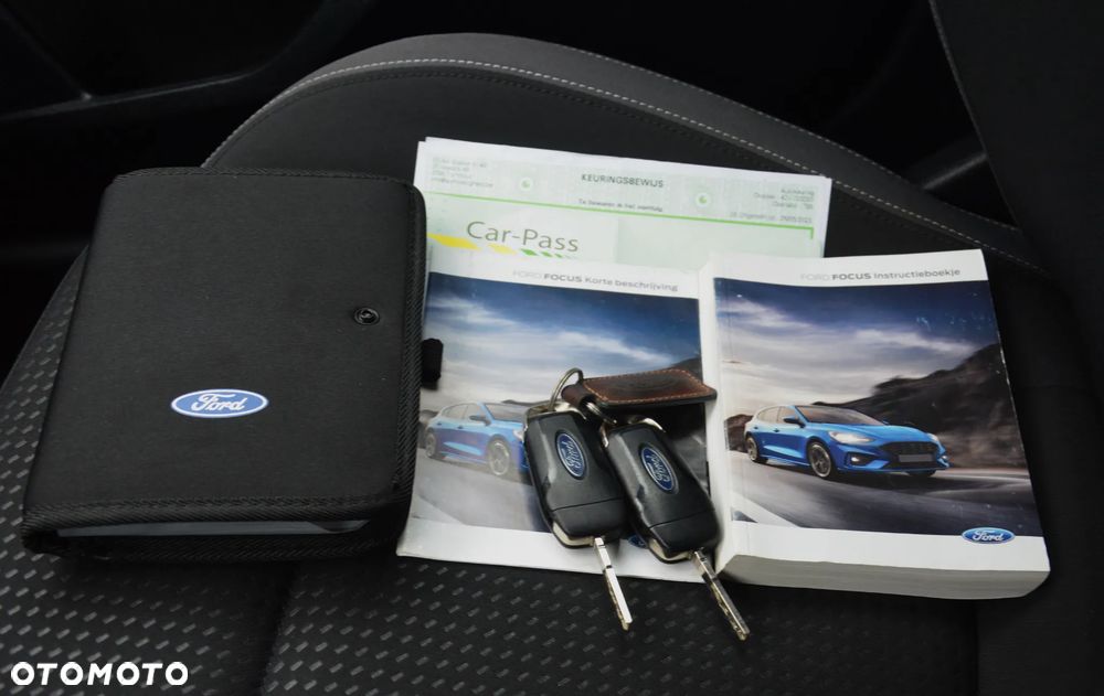 Ford Focus - 38