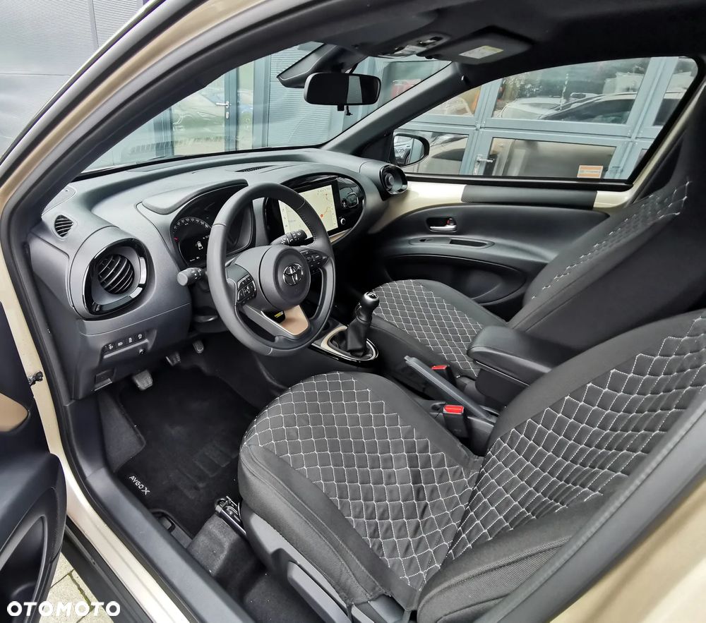 Toyota Aygo X 1.0 VVT-i Executive - 9