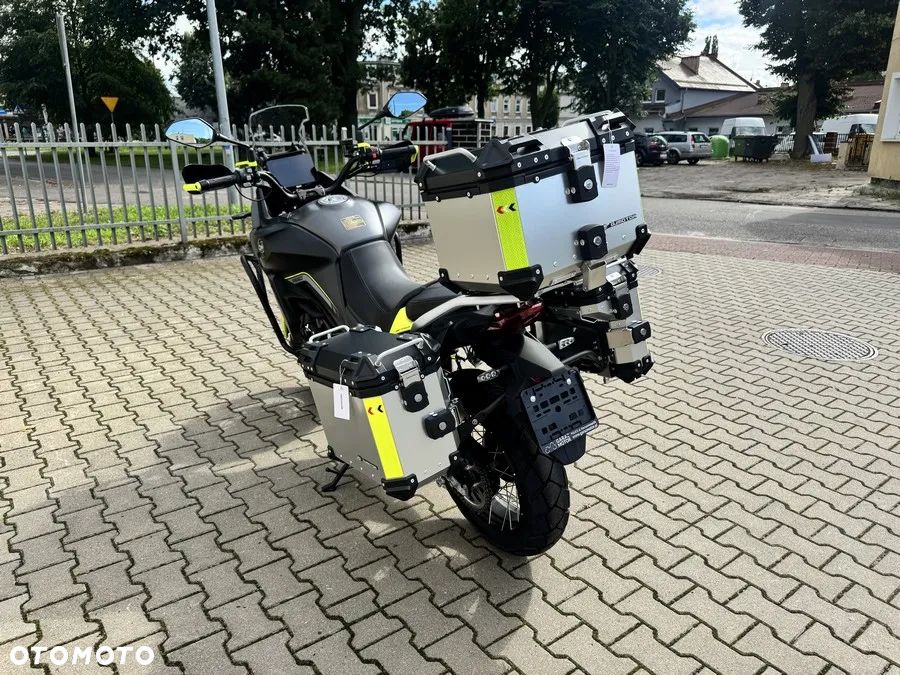 QJMOTOR SVT 650X - 4