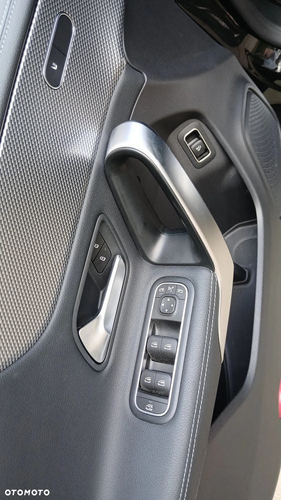 Mercedes-Benz CLA 200 Progressive 7G-DCT - 12