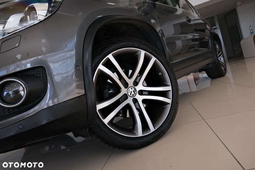Volkswagen Tiguan 2.0 TDI DPF 4Motion BlueMotion Technology DSG Track & Style - 20