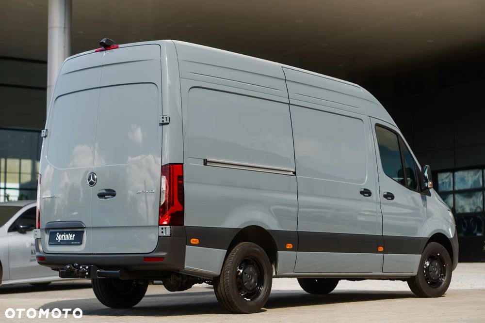 Mercedes-Benz Sprinter - 6