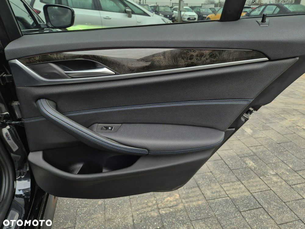 BMW Seria 5 - 28