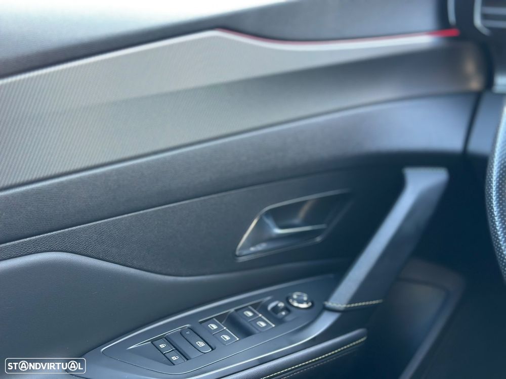 Peugeot 408 1.6 Hybrid GT e-EAT8 - 28