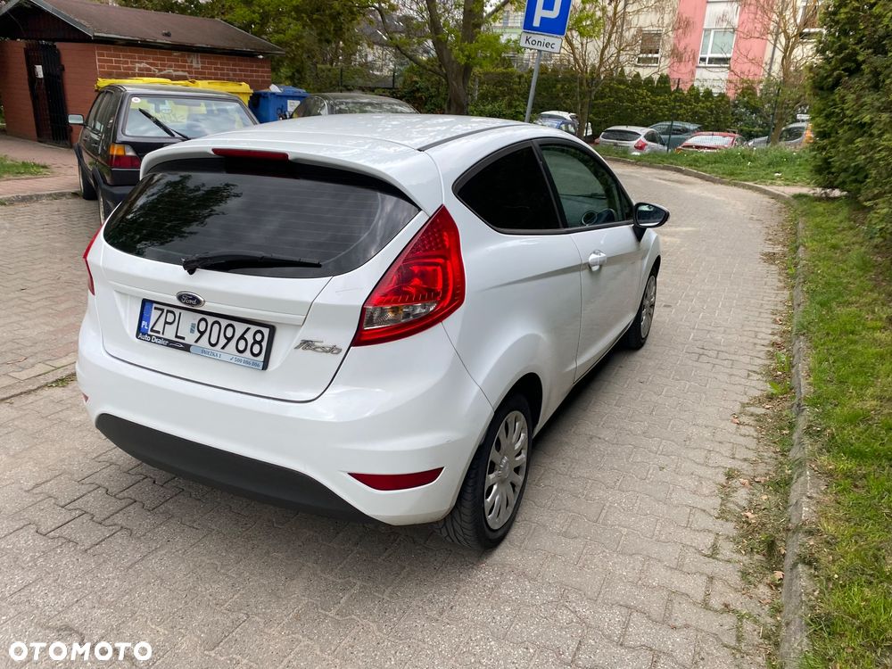 Ford Fiesta 1.25 Trend Edition - 14