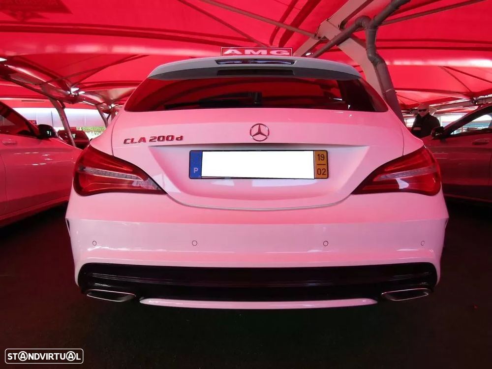 Mercedes-Benz CLA 200 d Shooting Brake AMG Line Aut. - 18