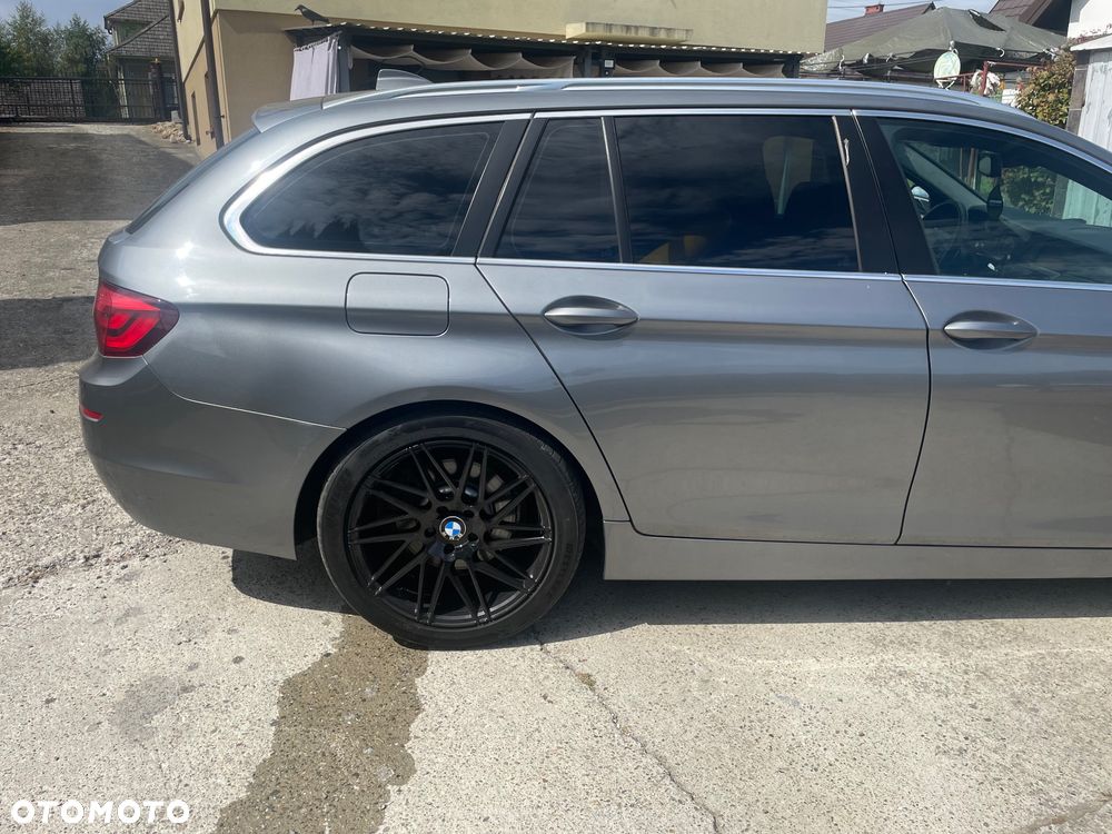 BMW Seria 5 520d Touring - 4
