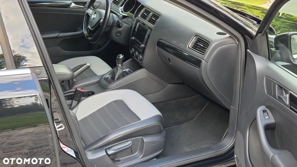Volkswagen Jetta 1.4 TSI BMT Highline - 19