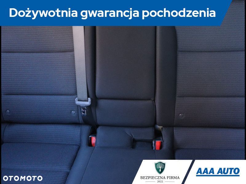 Hyundai Elantra - 11