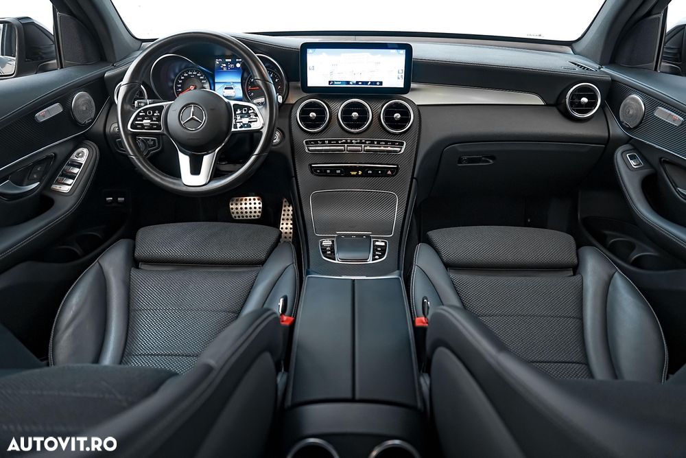 Mercedes-Benz GLC 300 e 4MATIC - 11