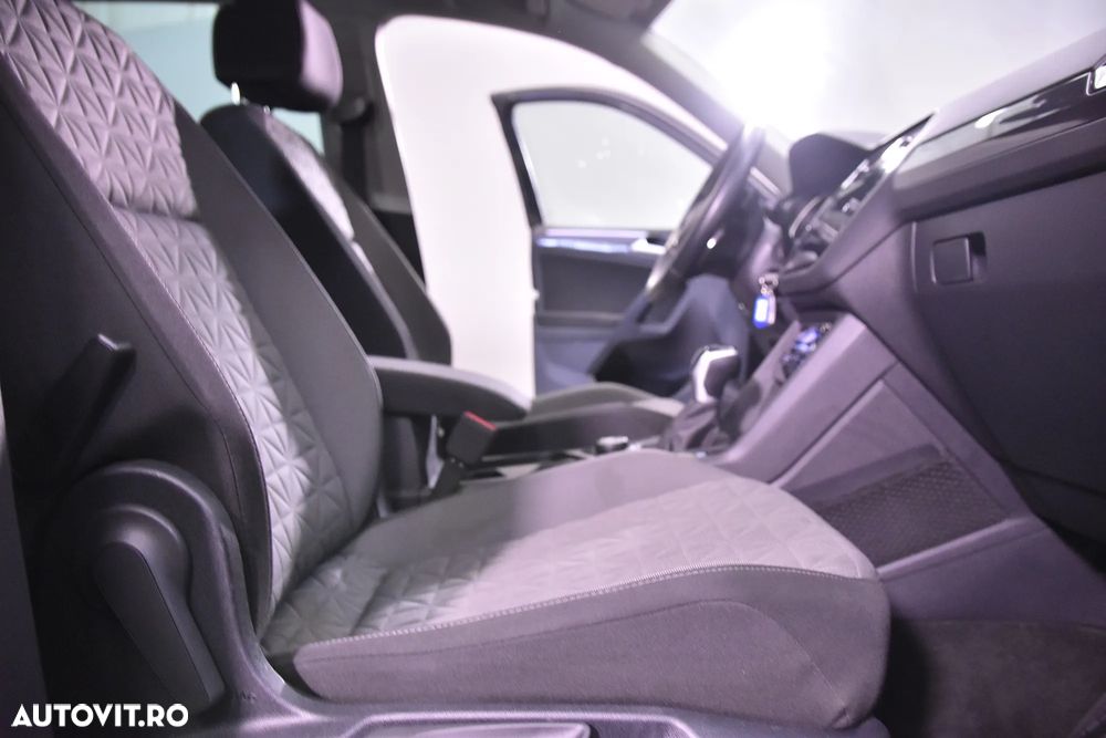 Volkswagen Tiguan - 12