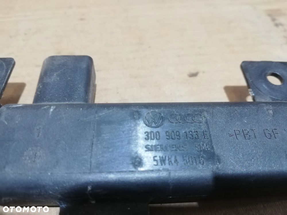 Audi A8 D3 KESSY Moduł Bezkluczykowego Otwierania ECU 3D0909133E - 3