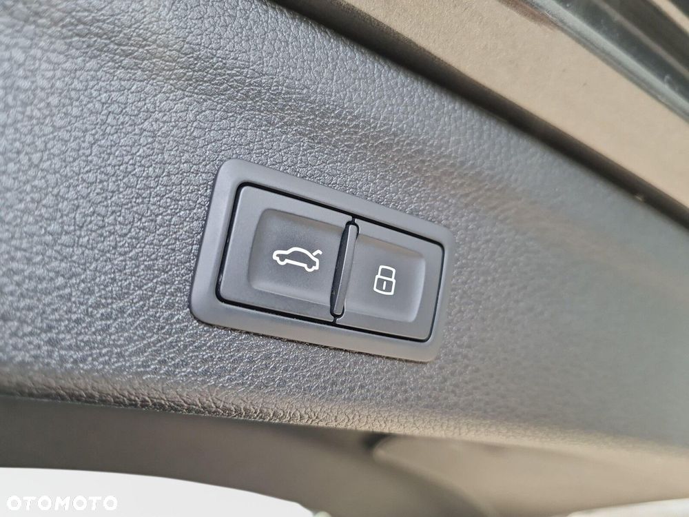 Audi Q3 35 TFSI mHEV S-Line S tronic - 36