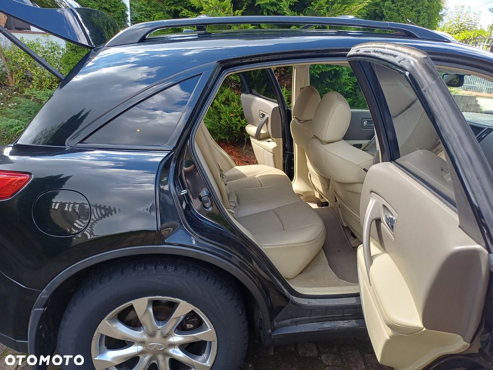 Infiniti FX - 21