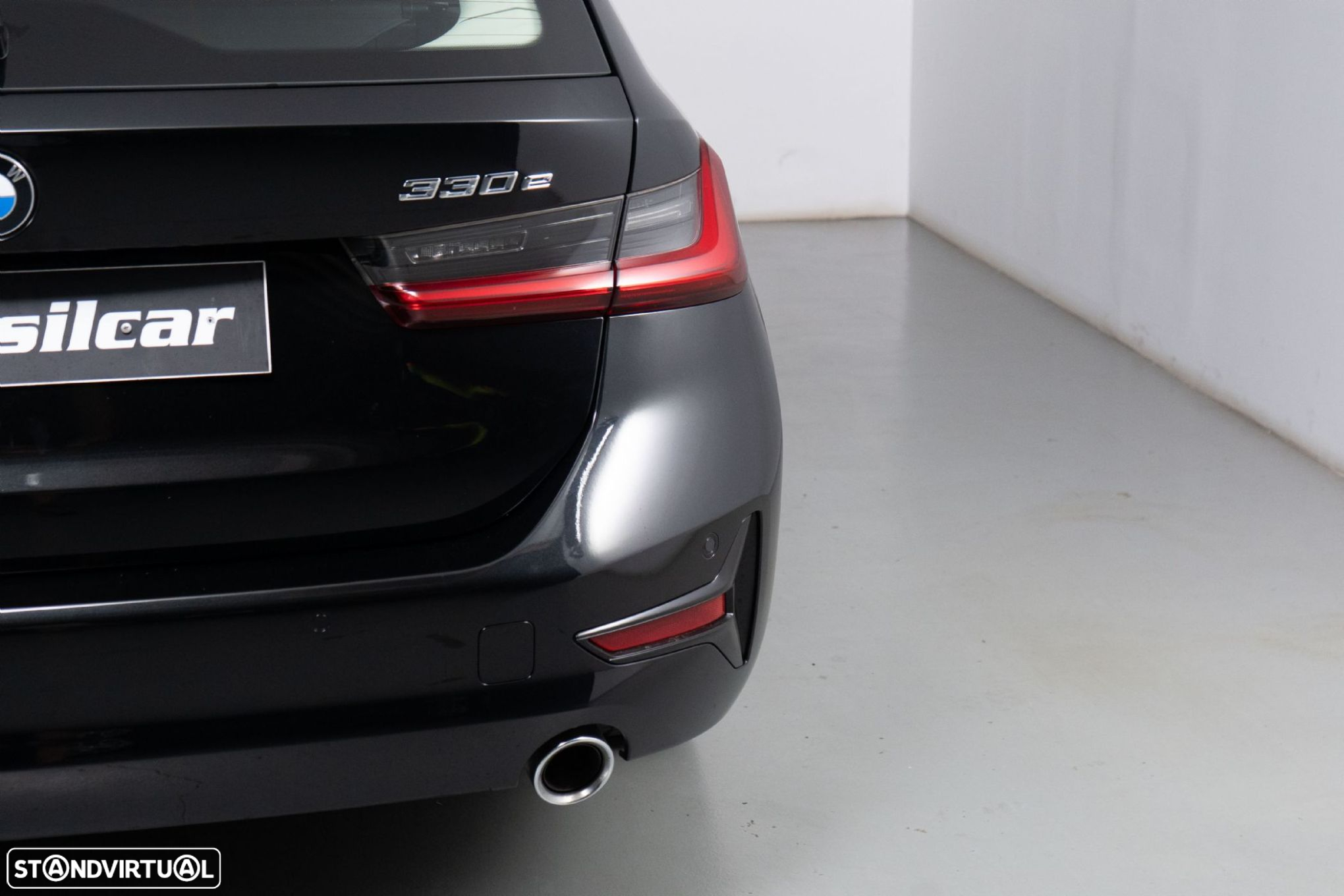 BMW 330 e Touring Line Luxury Auto - 16