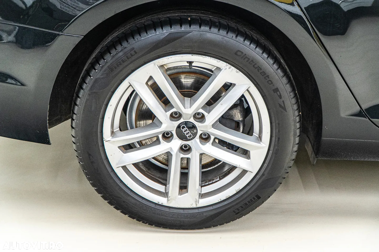 Audi A4 2.0 TDI S tronic Design - 39