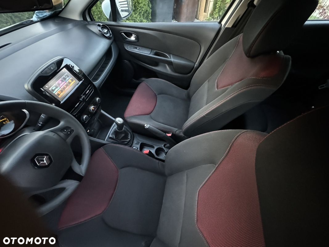Renault Clio - 28
