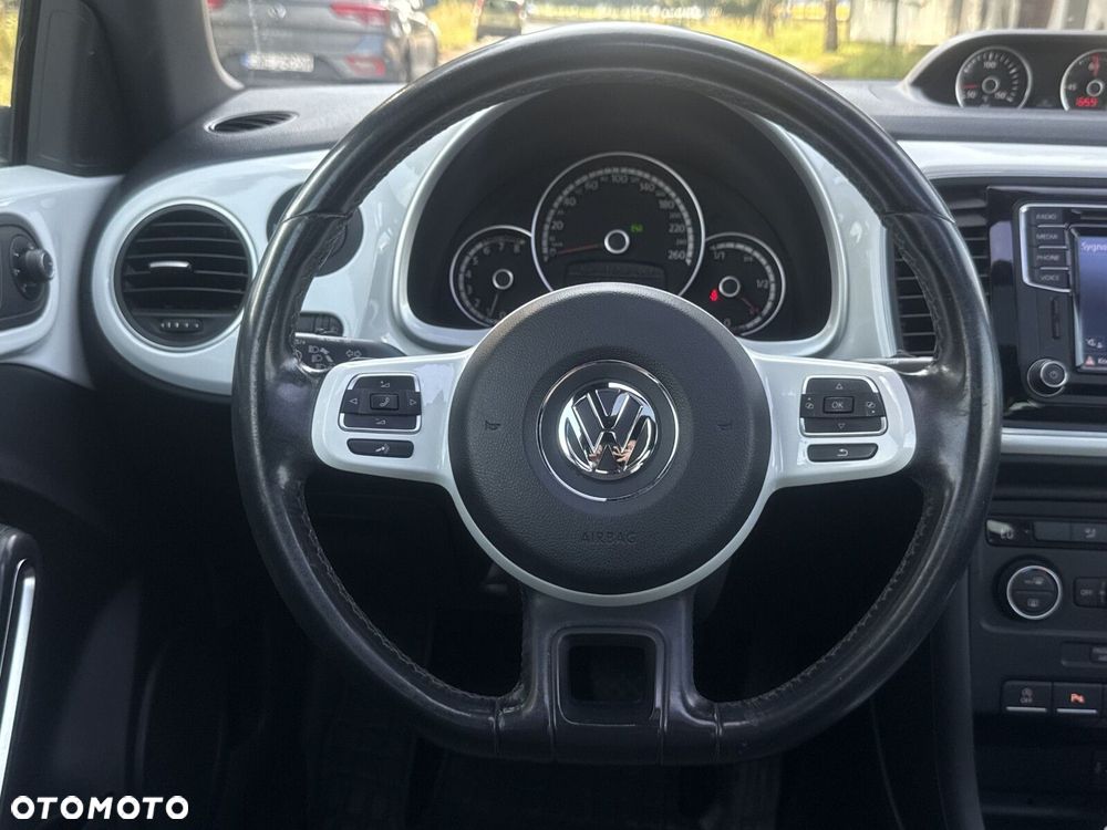 Volkswagen New Beetle - 15