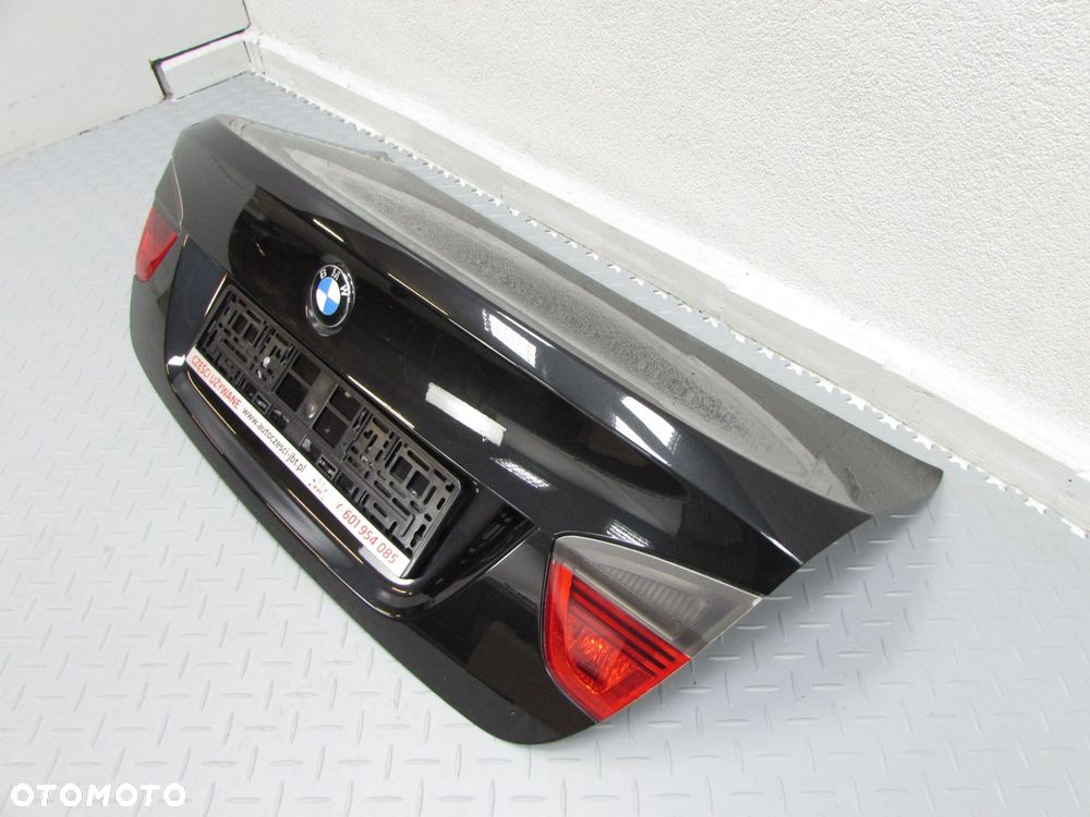 BMW E90 SEDAN 04-12 KLAPA BAGAZNIKA TYL - 4