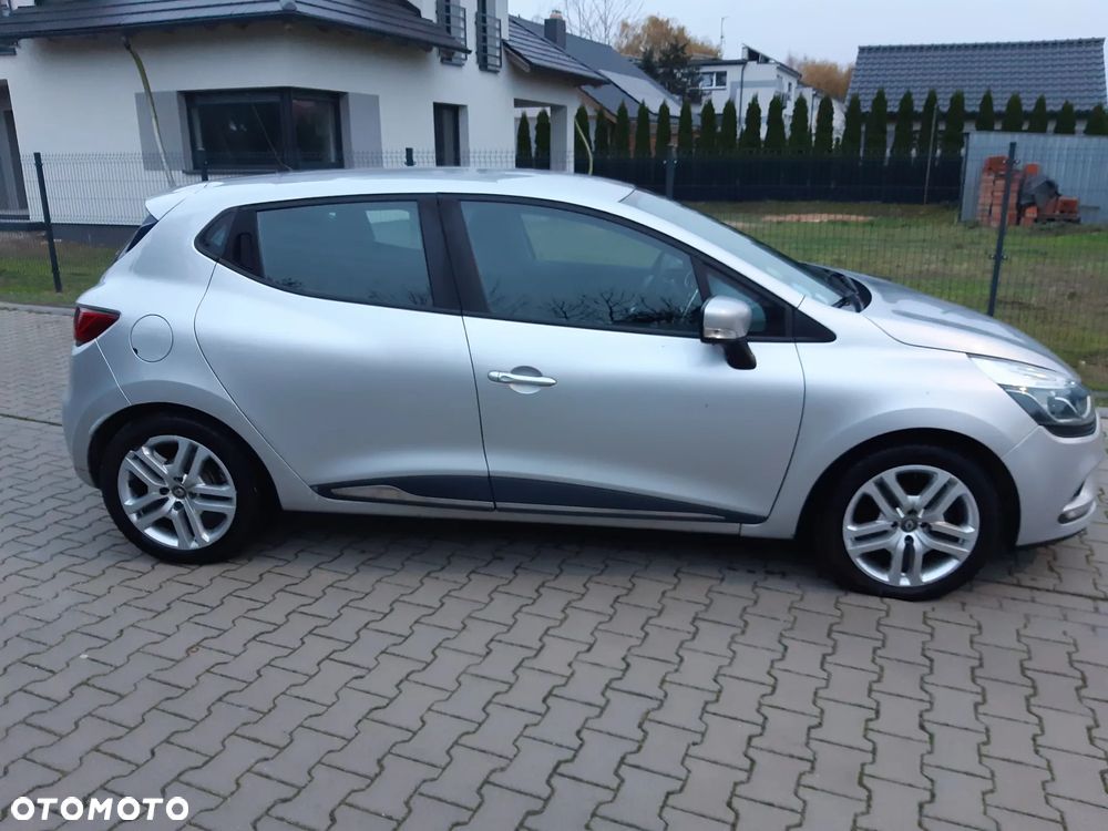 Renault Clio - 14