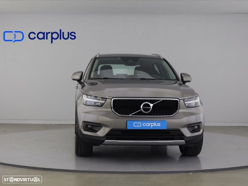 Volvo XC 40 2.0 D3 Momentum — fotografia 3