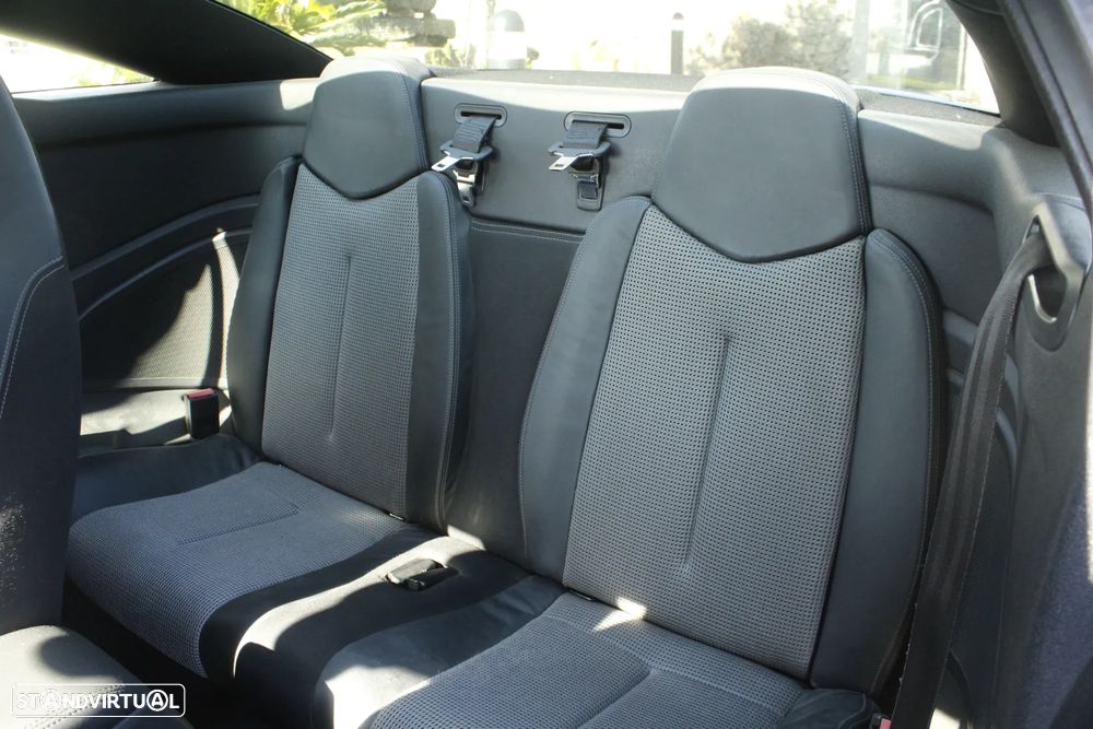 Peugeot RCZ 1.6 THP SE Black Yearling - 12