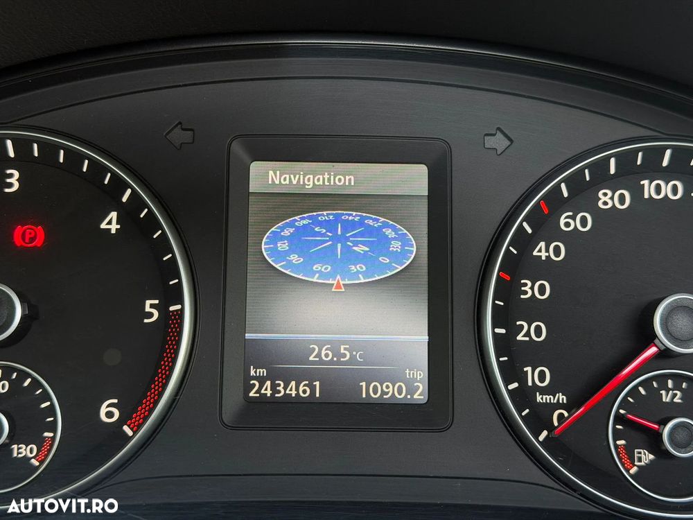 Volkswagen Touran 1.6 TDI DPF BlueMotion Technology Highline - 21