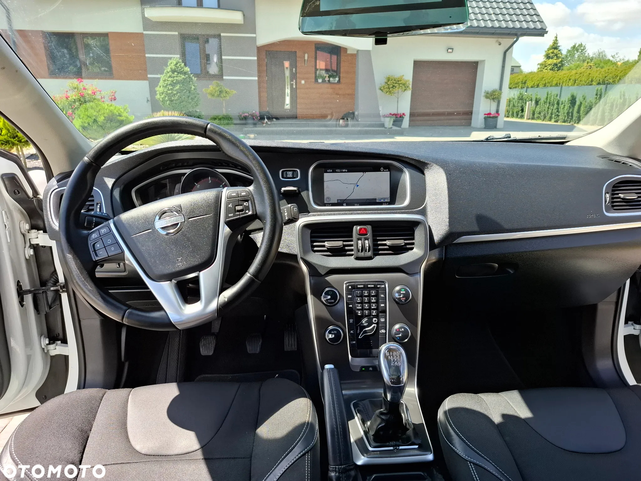 Volvo V40 D2 Momentum - 25
