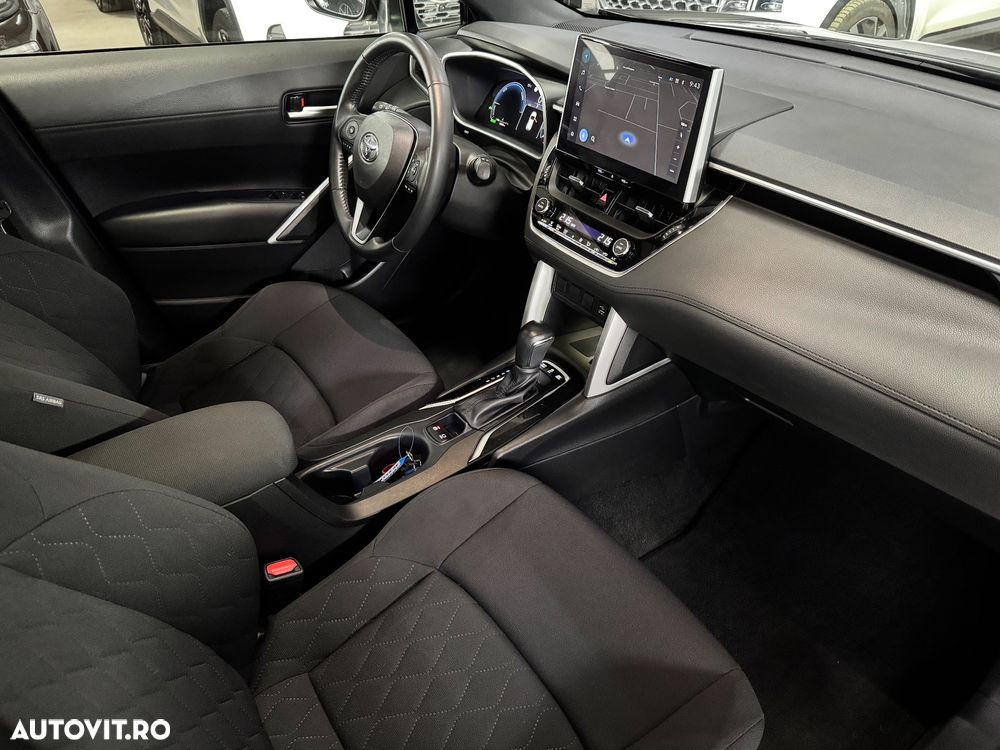 Toyota Corolla Cross Hybrid 2.0 VVT-i Style - 17