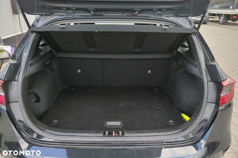 Kia Ceed - 8