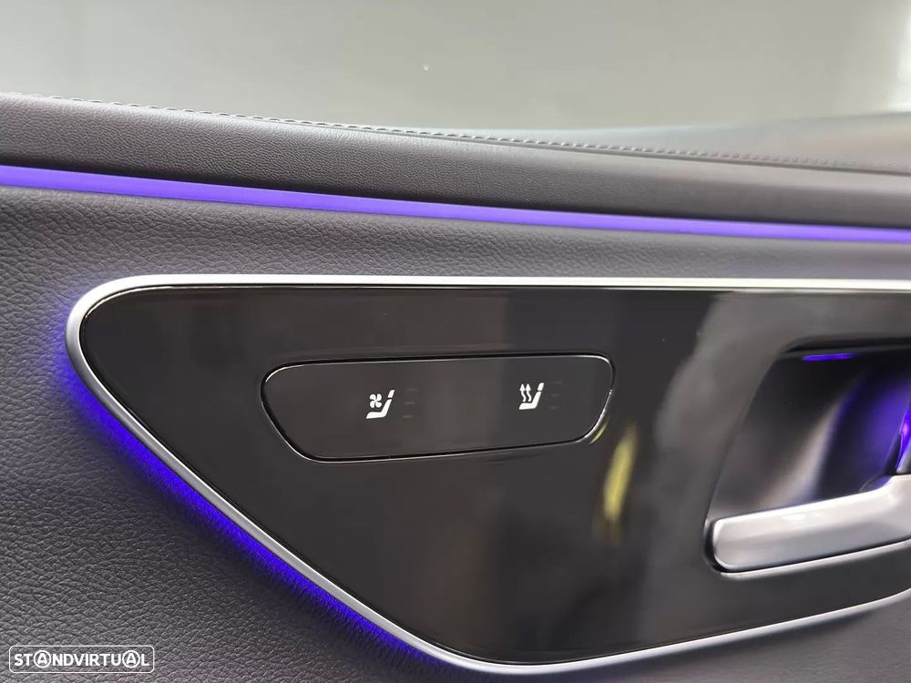 Mercedes-Benz E 300 e Exclusive Line - 35