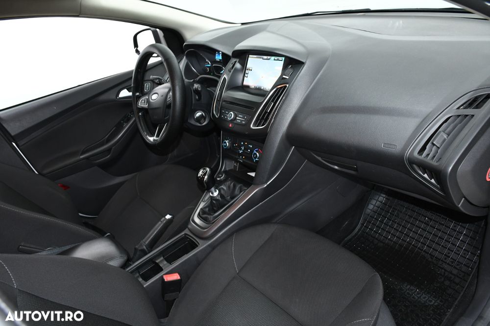 Ford Focus 1.6 TDCI DPF Trend - 6