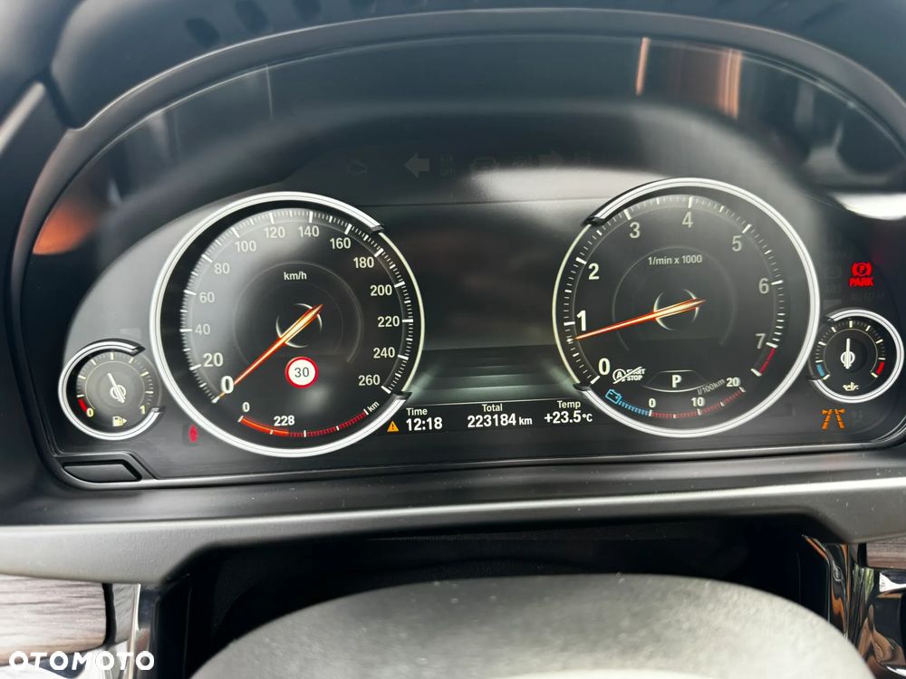 BMW X6 xDrive50i - 25