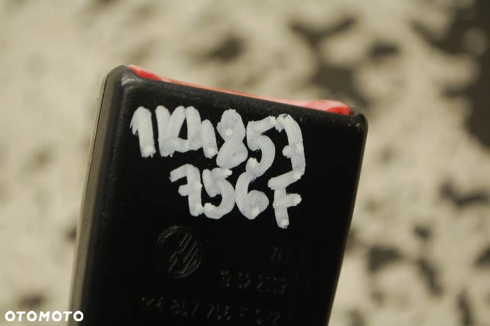 ZAPINKA PASA BEZPIECZEŃSTWA PRAWY PRZÓD PRZEDNIA PRAWA 1K4857756F VW GOLF V KOMBI JETTA V PASSAT B6 - 3