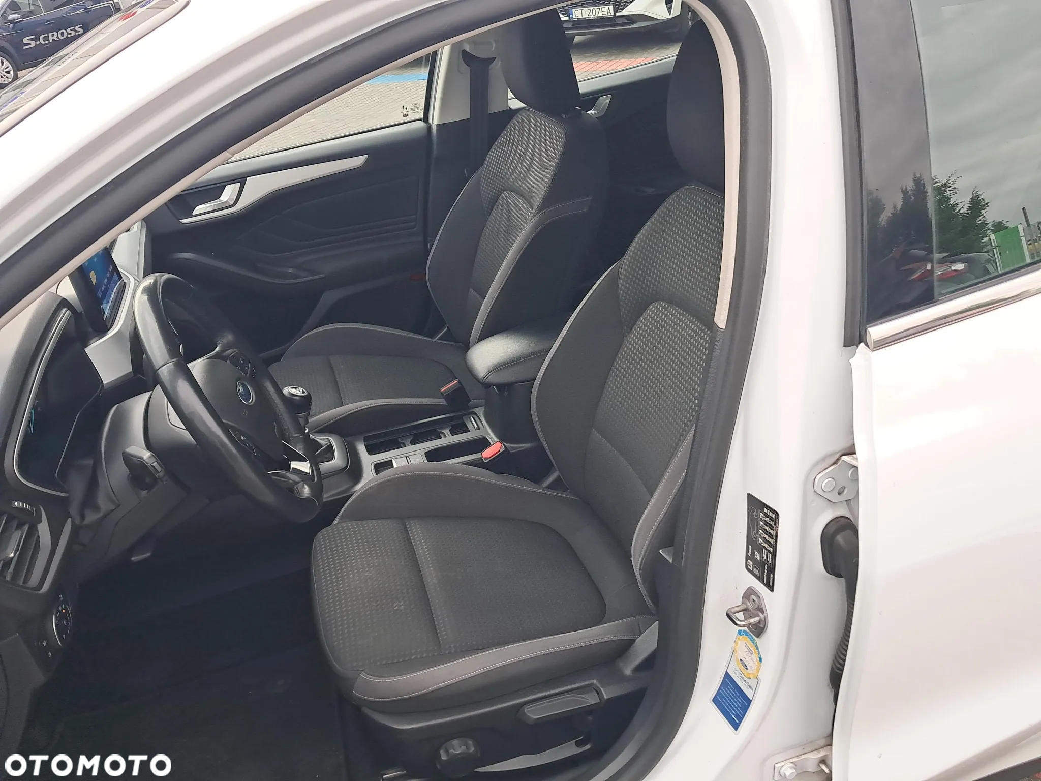 Ford Focus 1.0 EcoBoost Active - 11
